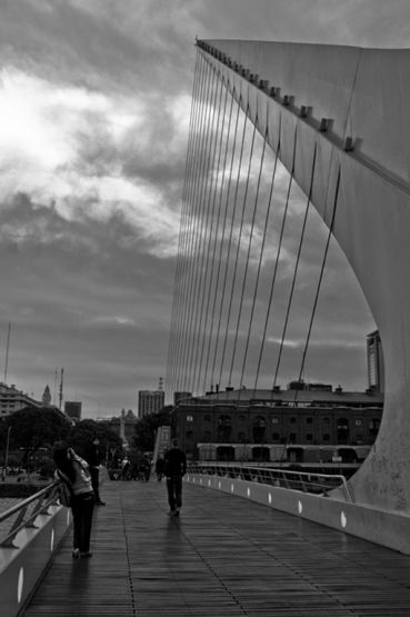"Puente de la mujer." de Edit Busana