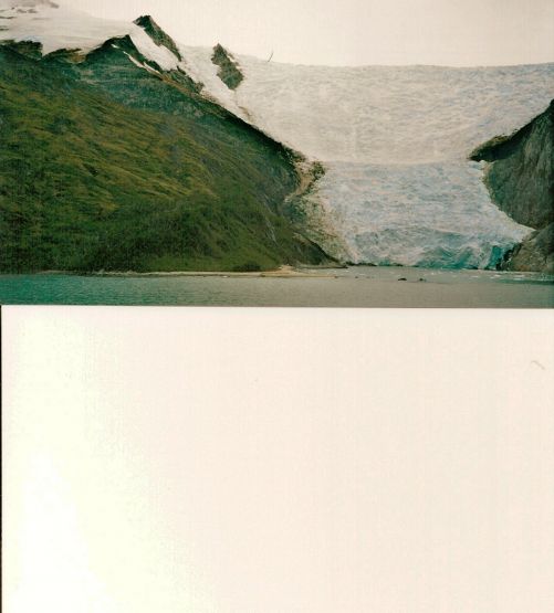 "glaciar en el estrecho de magallanes" de Beatriz Di Marzio