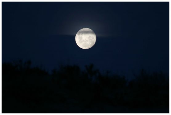 "noche de luna !" de Adrian G Bertucci