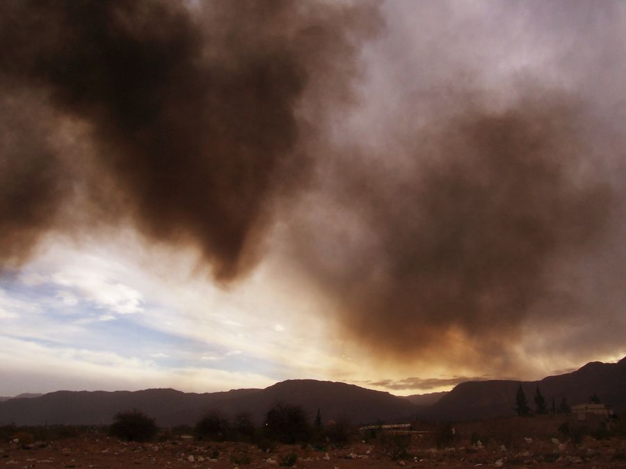 "Basura, fuego...contaminacin I" de Nanci Zumino