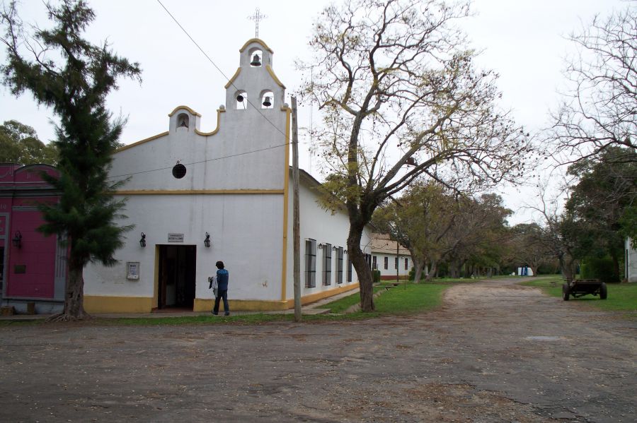 "M G Iglesia Parroquial 1" de Alberto Daniel Frete