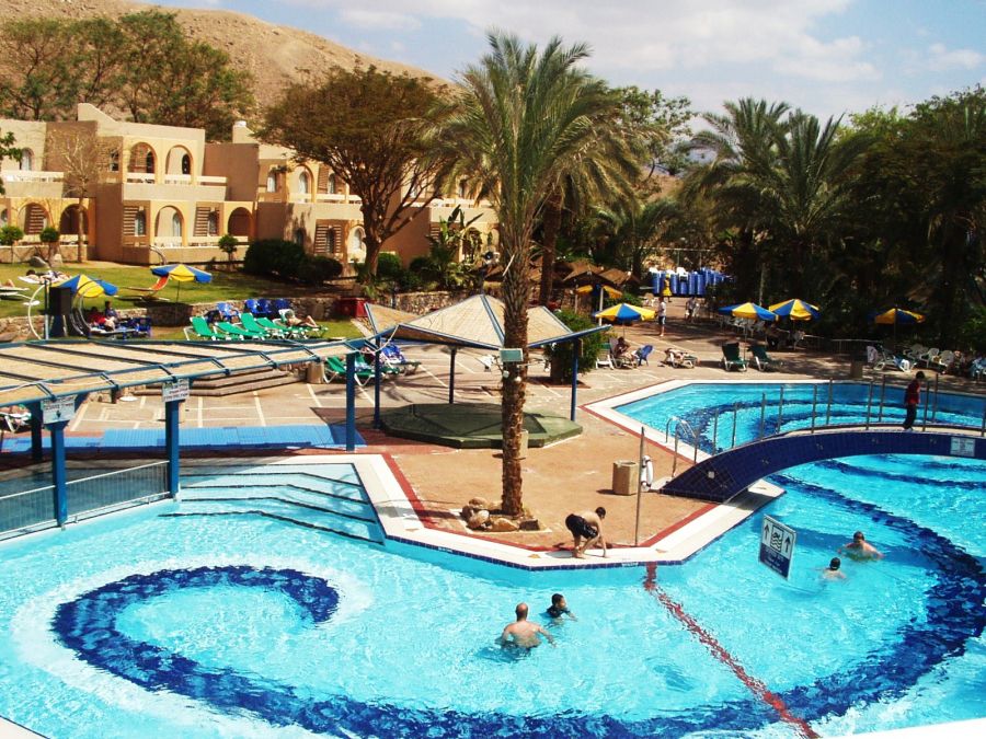 "club Hotel Inn en Eilat" de Tzvi Katz
