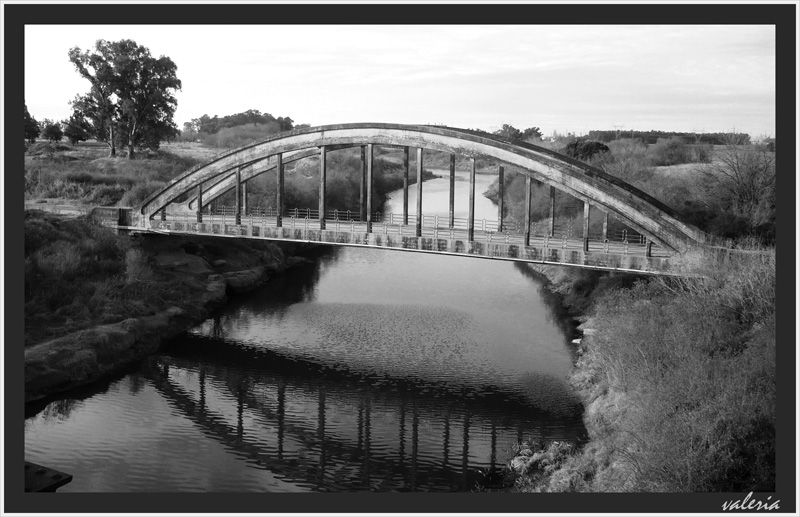 "puente carretero" de Vale Valeria Vergara