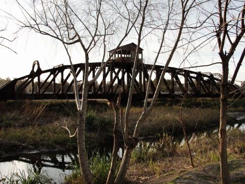 "Puente giratorio" de Andrea C. Garcia
