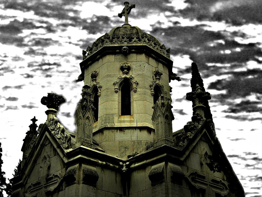 "mausoleo" de Elvira Dcm