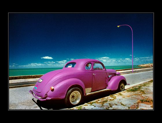 "El auto Violeta" de Jose Carlos Kalinski