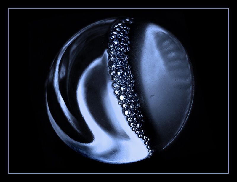 "Burbujas en azul" de Eli - Elisabet Ferrari
