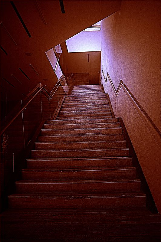 "La escalera  1" de Nora Lilian Iturbide ( Noral )