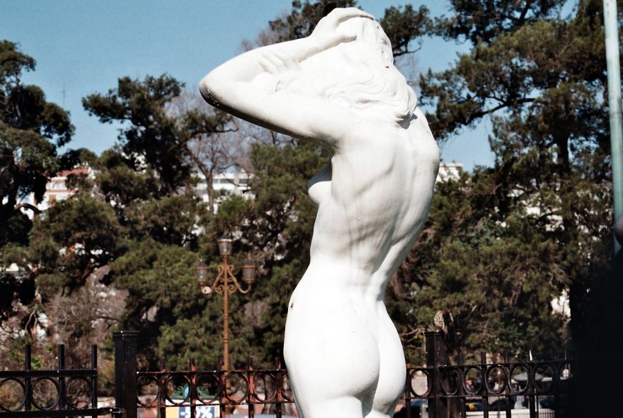 "La espalda blanca" de Ruben Blazquez