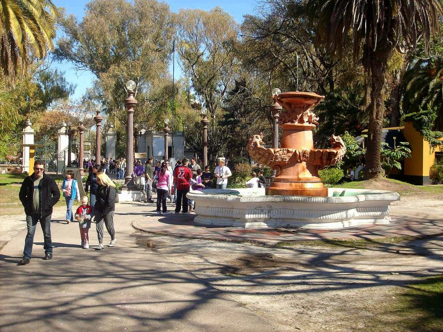 "Zoo de La Plata" de Carlos Rango