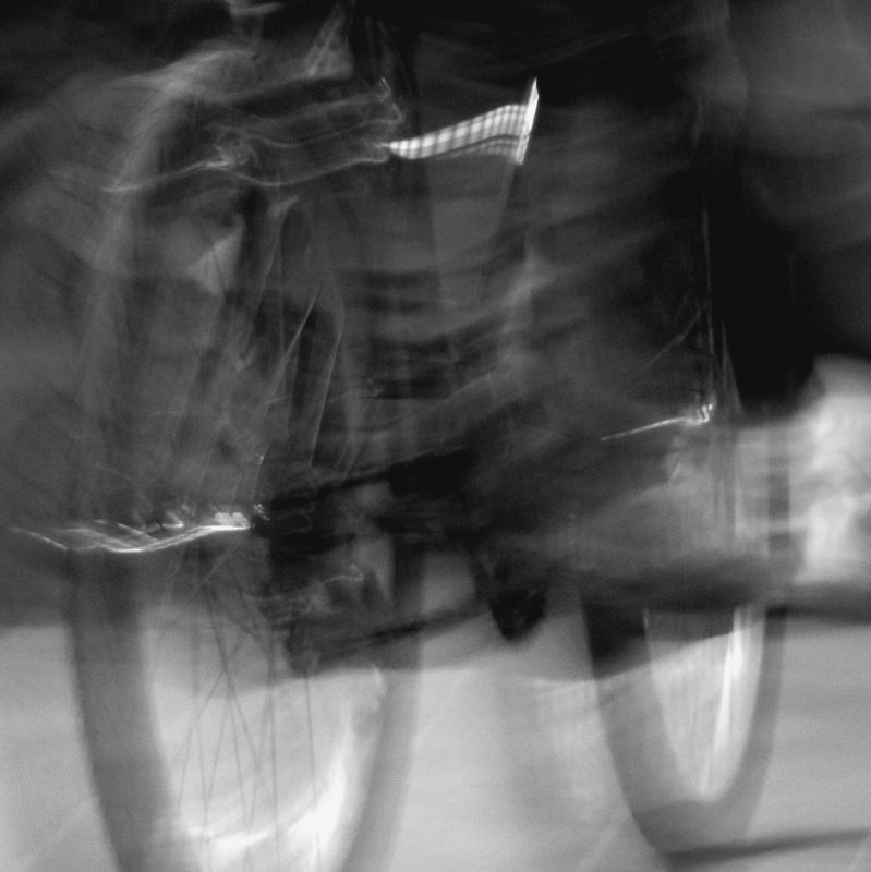 "Bicicleteando" de Bernarda Ballesteros