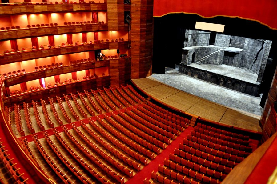 "El gran teatro!!!" de Carlos Rango