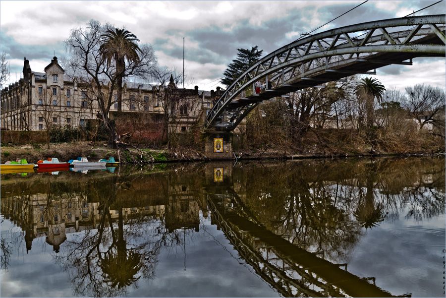 "Puente sobre el rio Lujan" de Carlos Gianoli