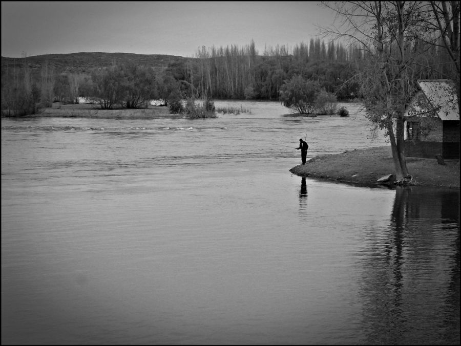 "Pescando en el Limay" de Alberto Elizalde