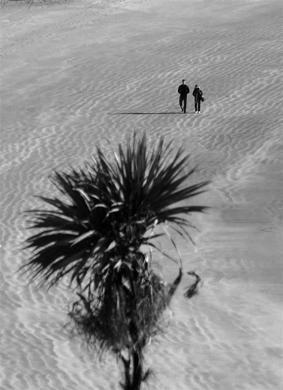 "Por la playa.....juntos." de Mario Abad