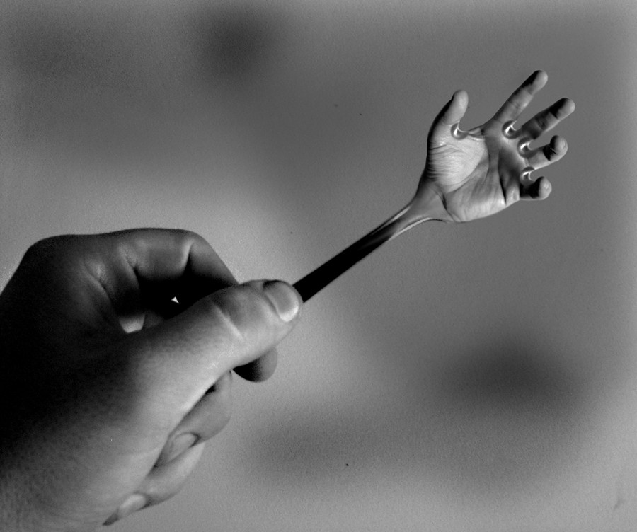 "Mano tenedor" de Sebastian Maldonado