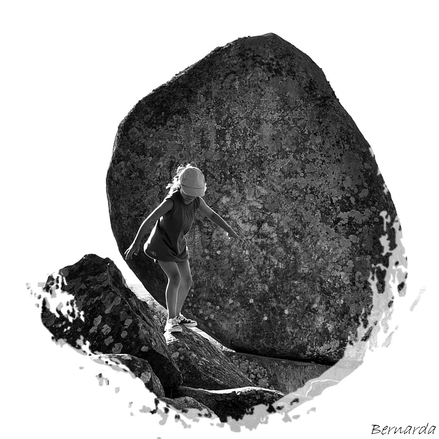 "Surfeando las rocas" de Bernarda Ballesteros