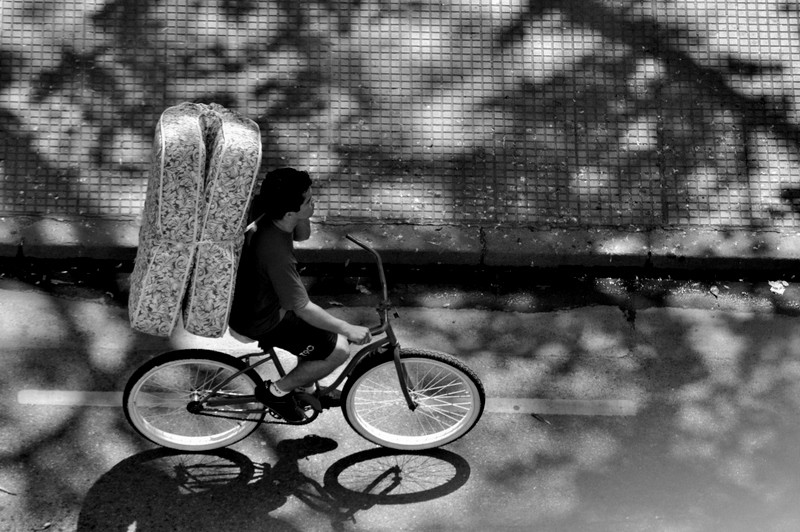 "Por la bici senda" de Raquel Perazo