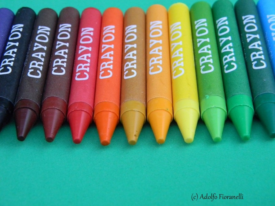 "Arcoiris de crayones" de Adolfo Fioranelli