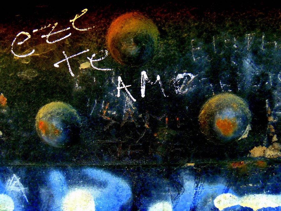 "Graffitis II: un intento de perpetuar lo efmero" de Julia Tedesco