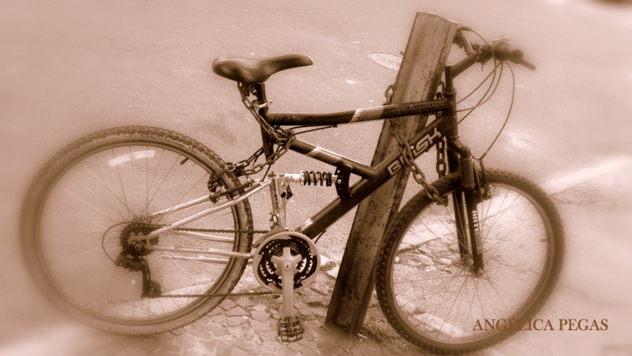 "bici.. una bella conduccin.." de Anglica Pegas