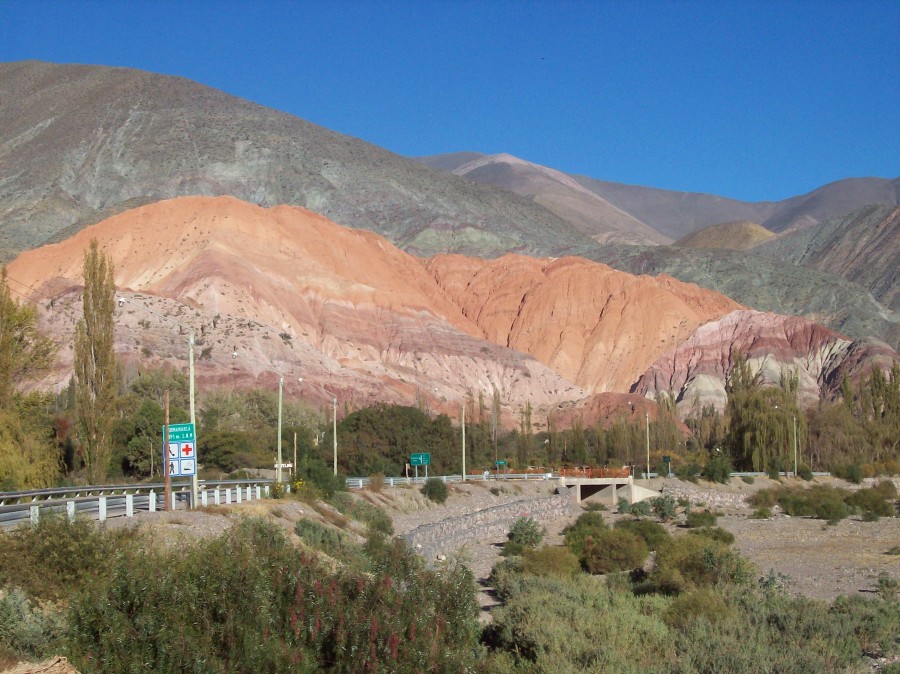 "Cerro Siete Colores" de Alejandra Di Sipio
