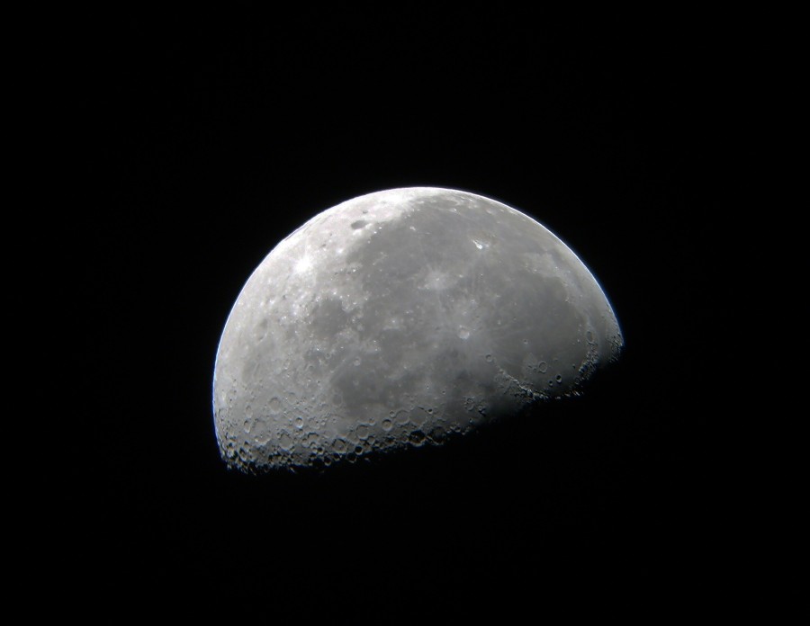 "Luna - 15 de Mayo de 2010" de Alejandra Latella