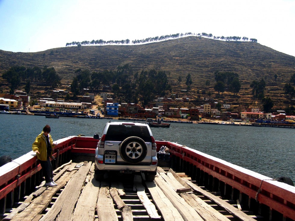 "Cruzando en Balsa el Titicaca" de Alberto Matteo
