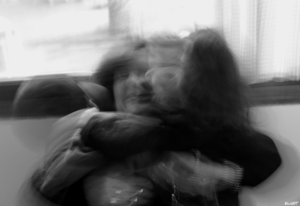 "`Abrazo a la abu`" de Elizabeth Gutirrez (eligut)