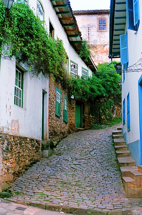 "Rua colonial IV" de Alberto Jara