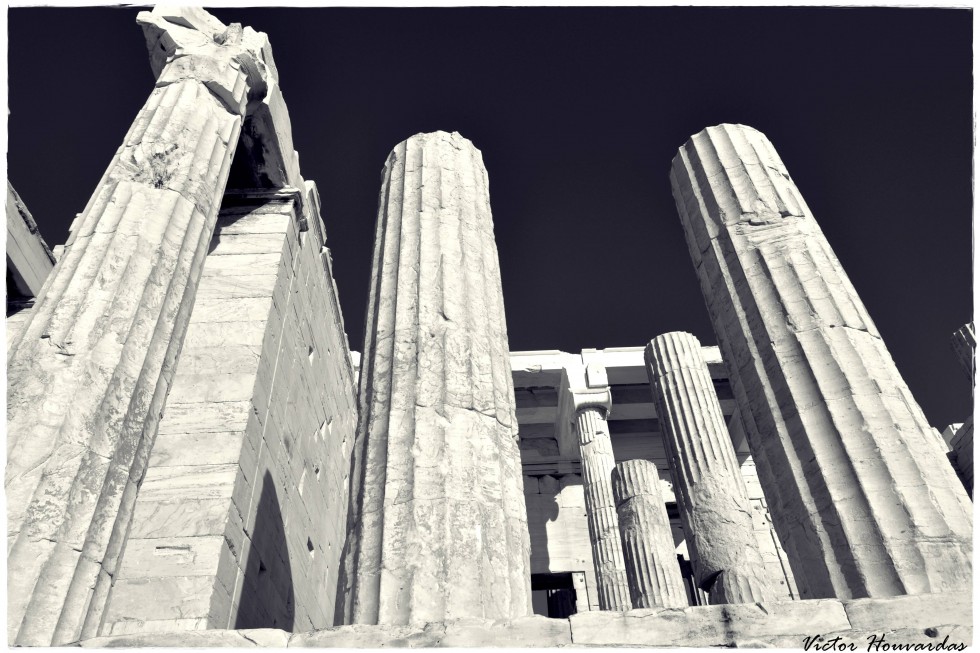 "columnas del partenon" de Victor Houvardas