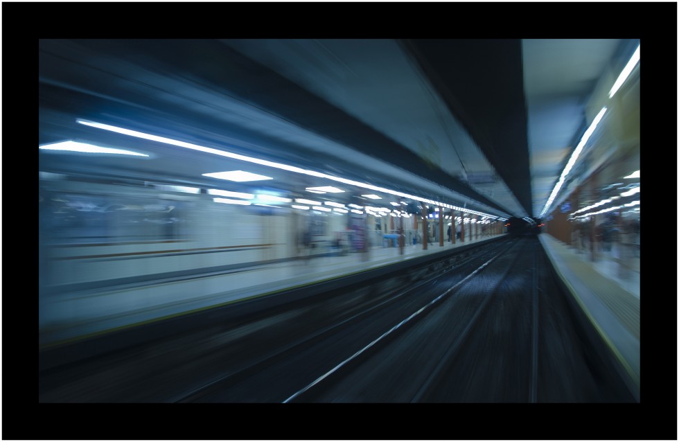 "Moving subway II (tungsteno)" de Analia Coccolo
