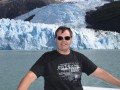 posando en el glaciar