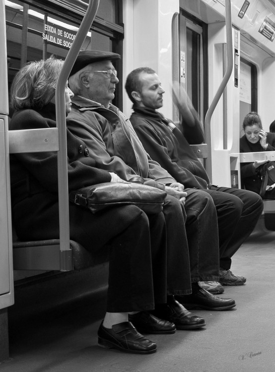"Viajeros del metro" de Vicente Cervera Santos