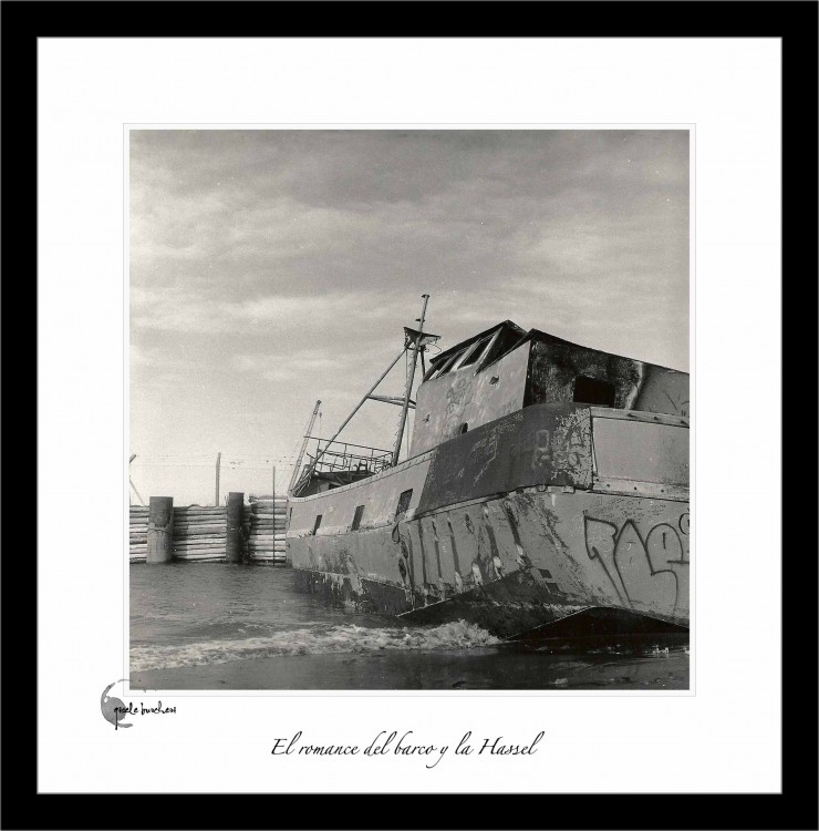 "` El romance del barco y la Hassel`" de Gisele Burcheri