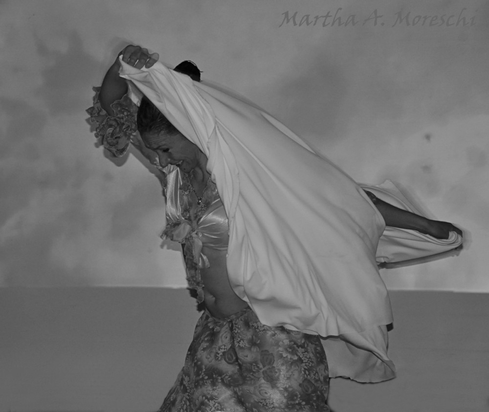 "Danza ritual" de Martha A. Moreschi