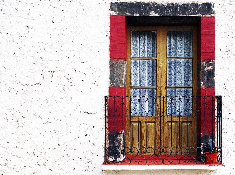 "Balcones y ventanas. LXV." de Felipe Martnez Prez