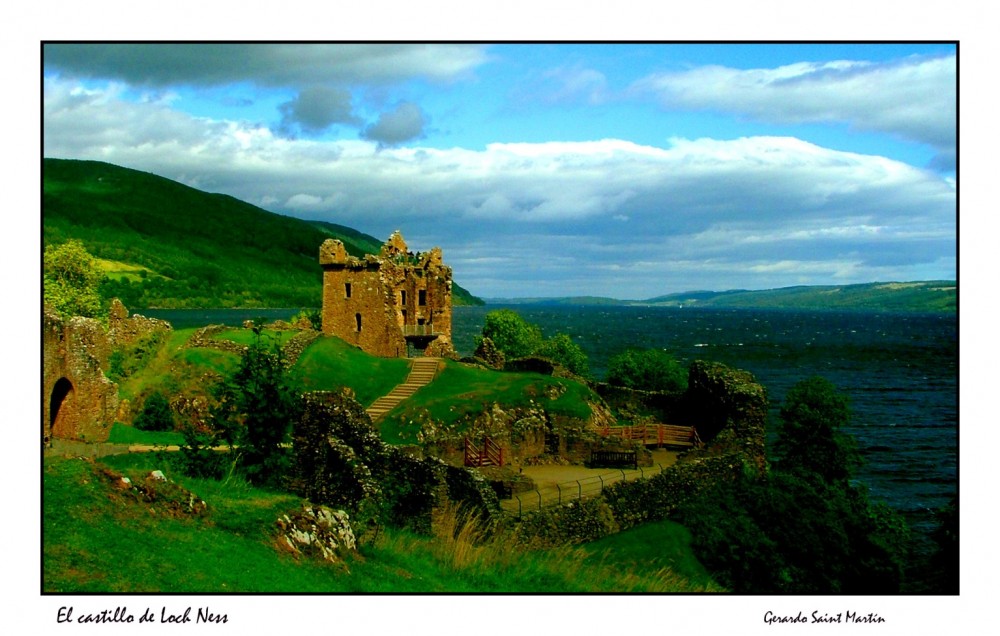 "El castillo del Loch Ness" de Gerardo Saint Martn