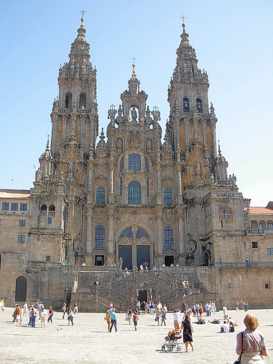 "imponente catedral" de Carlos Maximo Suarez