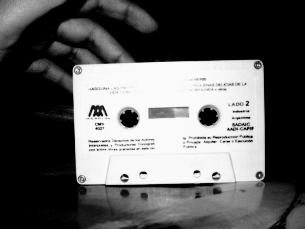 "Voy a poner un cassette" de Lorena Zotares
