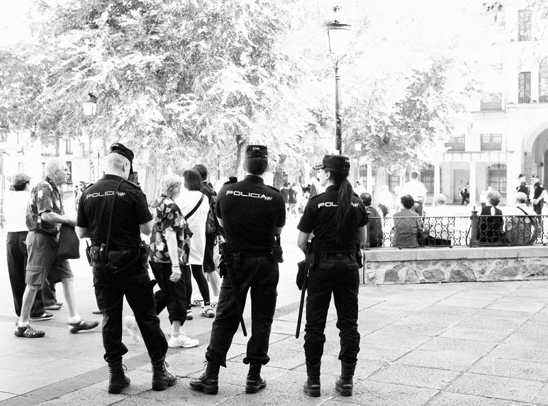 "Presencia policial." de Felipe Martnez Prez