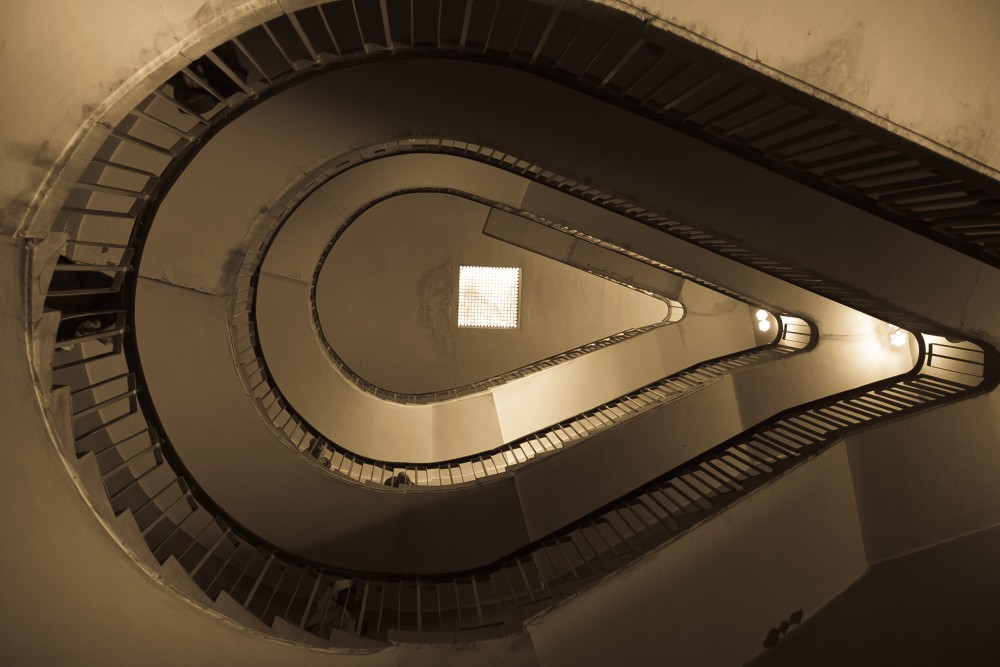 "antiguas escaleras" de Rafael Buteler