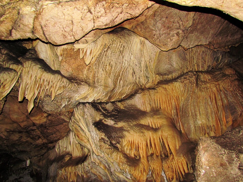"Interior de la caverna" de Alberto Matteo