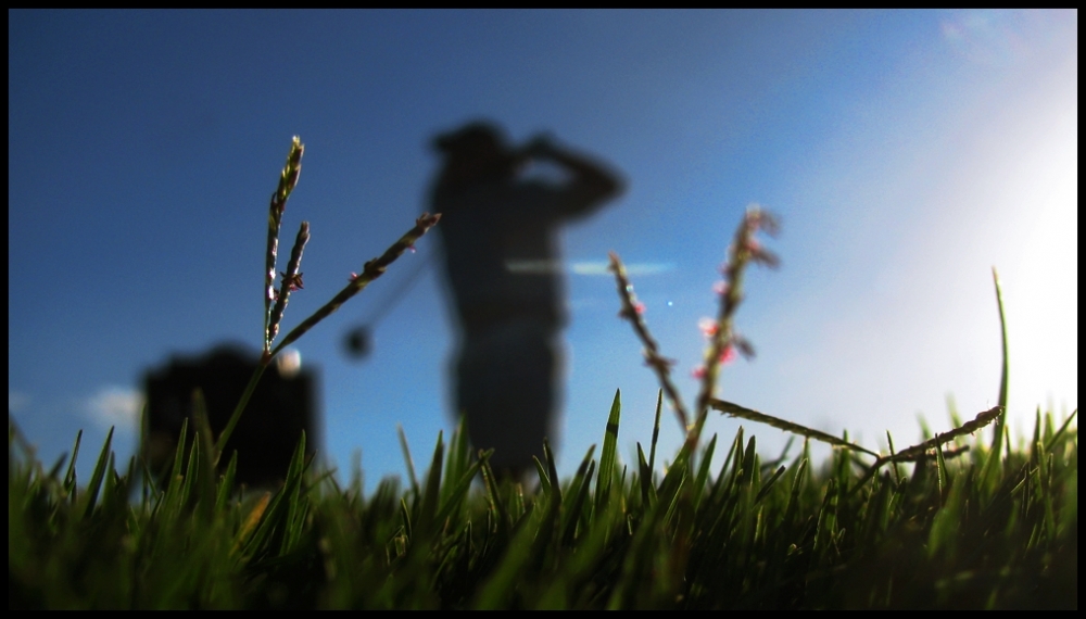 "Golf." de Ezequiel Santillan