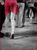 la chica de la falda roja