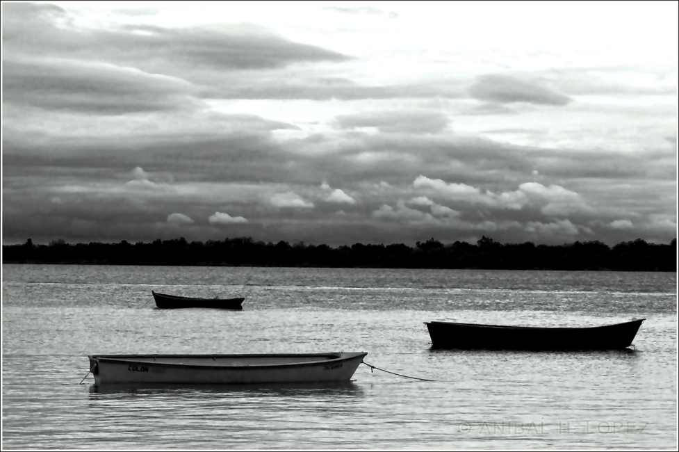 "tres barcas" de Aníbal H. López