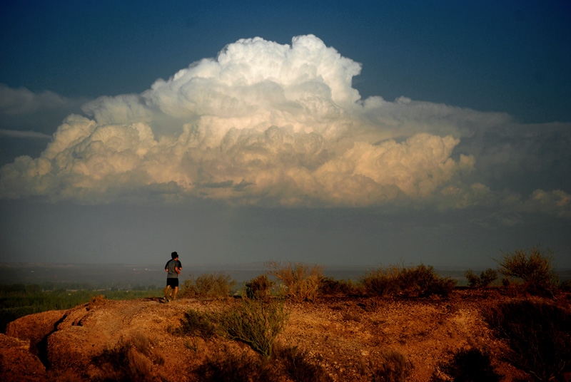 "Corriendo bajo la nube" de Osvaldo Sergio Gagliardi
