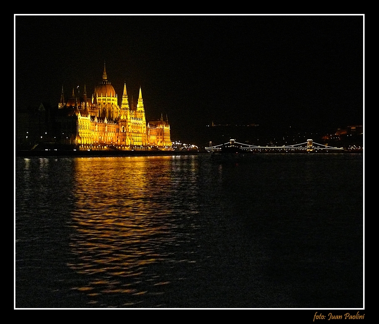 "Danubio nocturno - Budapest" de Juan Antonio Paolini
