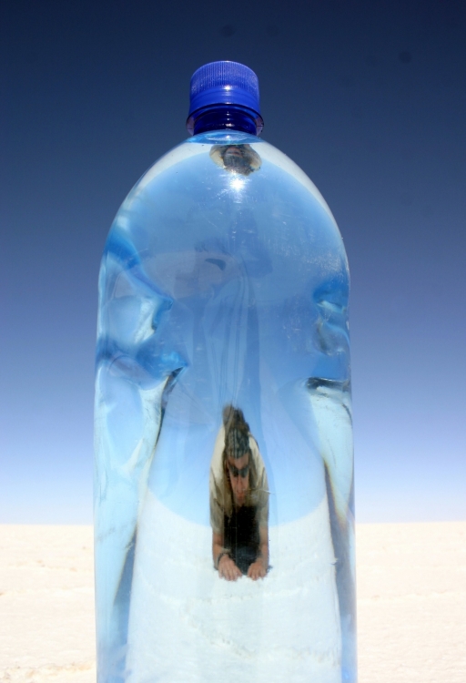 "El genio de la botella?" de Analia Rivas