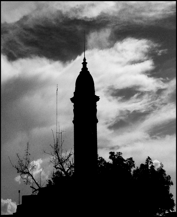 "Torre Inyectable... de...." de Nora Lilian Iturbide ( Noral )